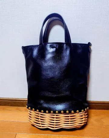 ribbonb 라라 바스켓 블랙 가죽 바스켓 토트백