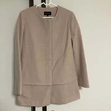 퍼 달린 살몬 핑크 노카라 자켓