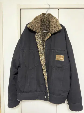 MASONPRINCE 블랙 플리스 자켓 레오파드 옷깃