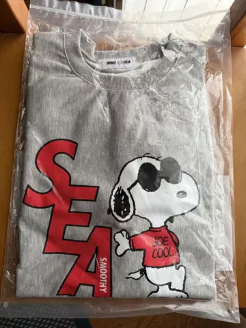 WIND AND SEA 스누피 스무디 맨투맨
