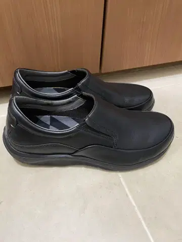문스타 스니커즈 합성 피혁