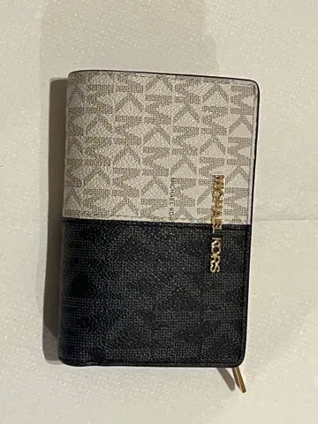 마이클코어스 MICHAEL KORS 3단 폴더형 지갑