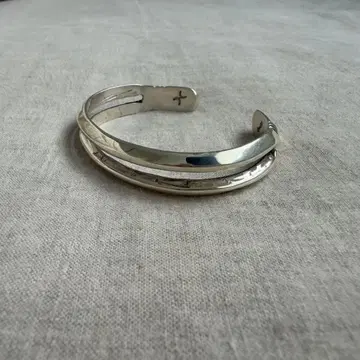 [ 1점 물건 ] Cippy Crazy Horse 프릿 뱅글