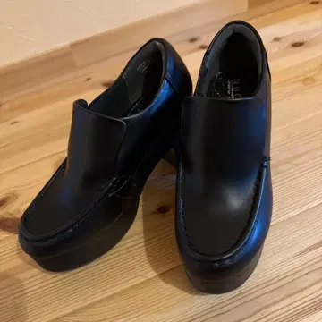 블랙 로퍼 플랫폼 힐