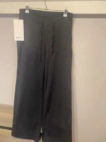 룰루레몬 블랙 요가 와이드 팬츠 사이즈 6