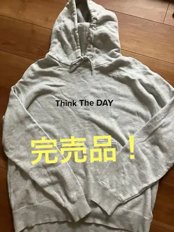 아직 입을 수 있어요 Think The DAY 그레이 후드티