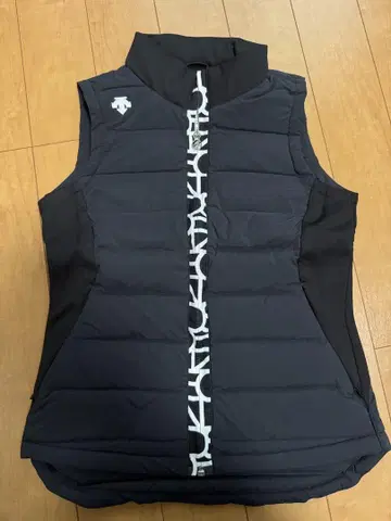 DESCENTE 데상트 골프 다운 베스트 S 새상품