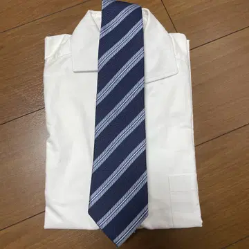 택 포함 미사용 새상품 ISETAN MEN'S 네이비 스트라이프