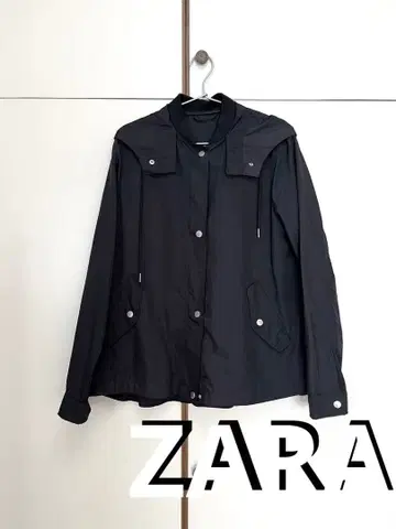 ZARA 네이비 후드 부착 뒷면 프릴 마운틴 후드티