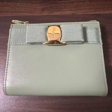 페라가모 접이식 지갑 그린