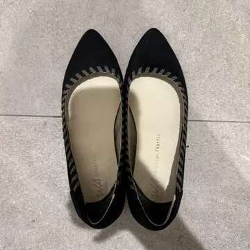 [ oriental traffic ] 블랙 스웨이드 펌프스