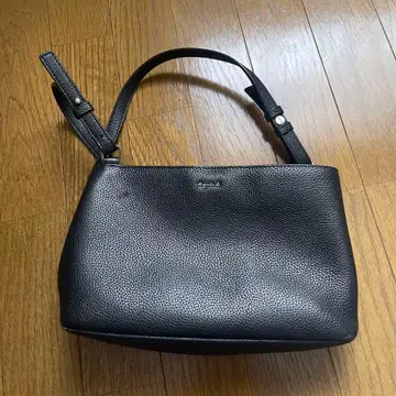아네스베 가죽 숄더백