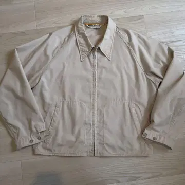Quality Outerwear 베이지 지퍼 달린 자켓