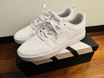 PUMA 화이트 스니커즈