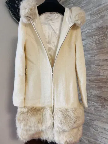 화이트 퍼 롱 코트 S