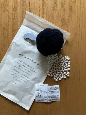 완판템 미나 페르호넨 balle 브로치 navy x white