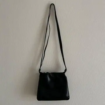 새상품 미사용 인조 가죽 숄더백