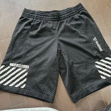 Reebok LES MILLS 메쉬 숏팬츠 블랙