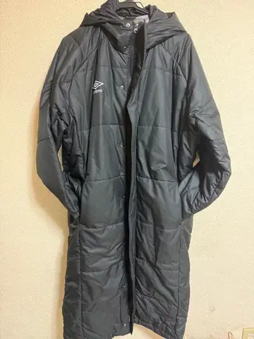 umbro 블랙 벤치 코트 O 사이즈 롱 다운