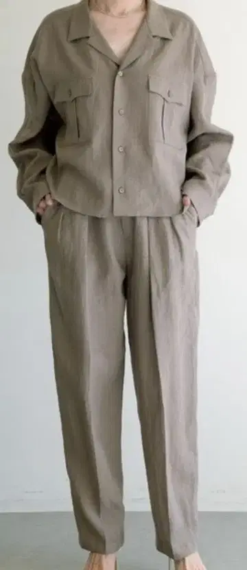 윔 가젯 베이지 린넨풍 셋업