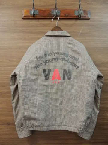 VAN JAC 백 로고 하운드투스 체크 충전솜 안감 퀼팅 스윙탑