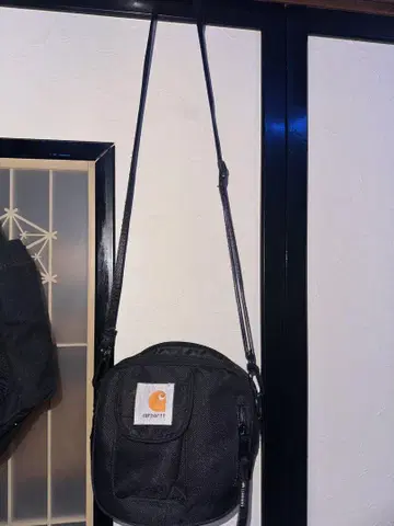 Carhartt 블랙 숄더백
