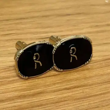 Vintage Roberta di Camerino 빈티지 커프스