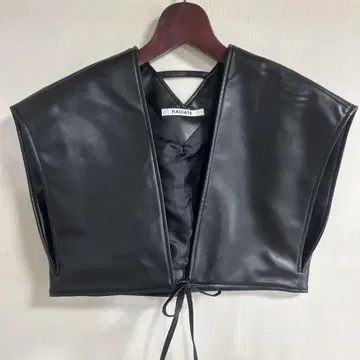 RADIATE 블랙 베스트