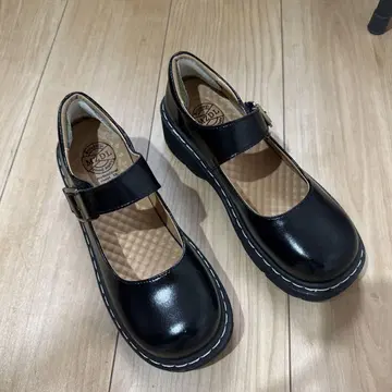 블랙 멜리 제인 신발 버클 포함