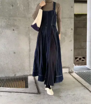 [ 새상품급 ] CASA FLINE 프론트 후크 데님 원피스