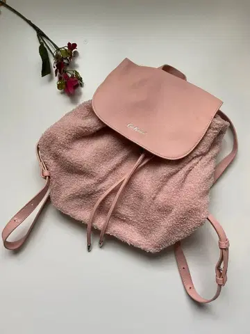 새상품 Calvin Klein 핑크 복슬복슬 푹신푹신 백팩