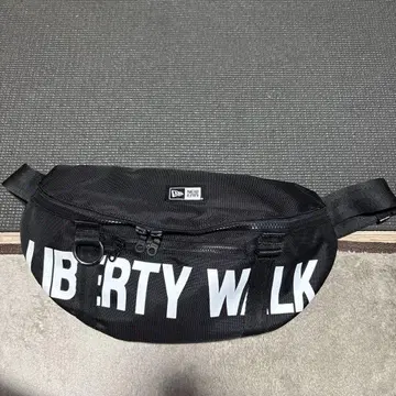LIBERTY WALK 숄더백 블랙