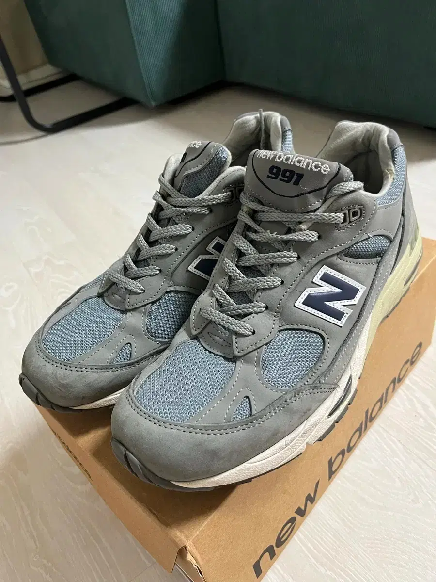 뉴발란스 MADE IN UK M991NGN 270