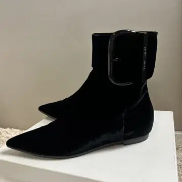 [ 새상품급 ] 엠포리오 아르마니 벨벳 부츠 37