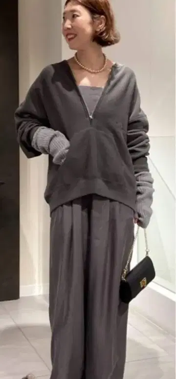 프레임워크 챔피온 하프 지퍼 맨투맨
