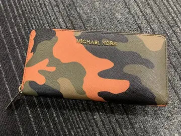 새상품 MICHAEL KORS 마이클코어스 카모 패턴 장지갑