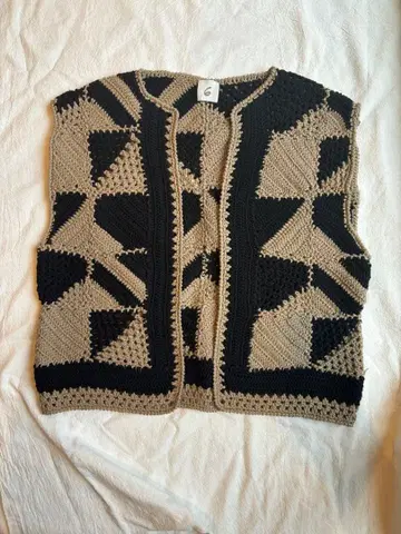 roku 6 kika line vest