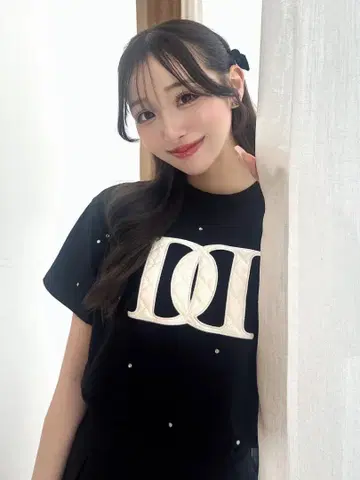 다리치 darich 퀼팅 아플리케 비쥬 T셔츠 블랙