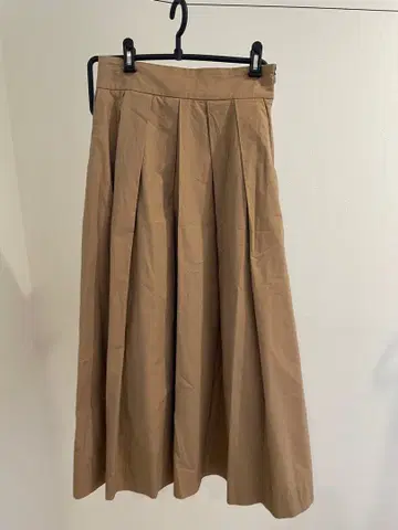 UNITED ARROWS 베이지 플레어 스커트
