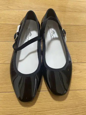 새상품 템퍼레이트 에마 발레리나 37 23.5cm 블랙