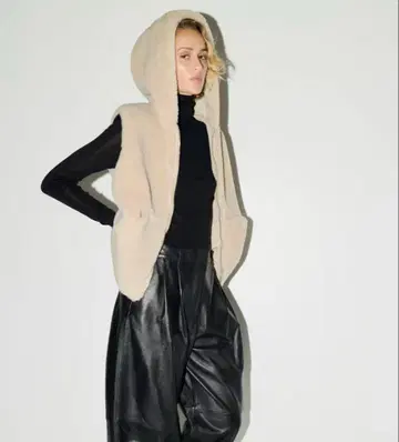 H&M 후데트 보아 베스트