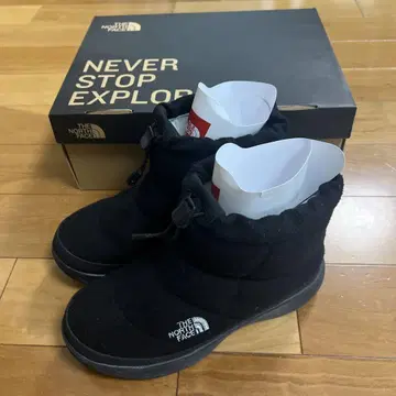 THE NORTH FACE 블랙 부츠. 사이즈 24cm