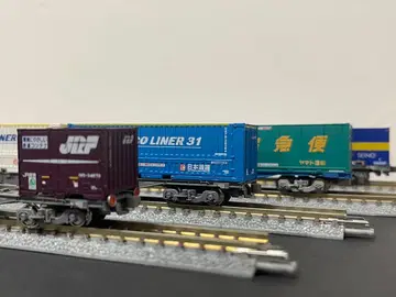 화물열차 62호 EF210형 기관차와 컨테이너 차량 세트