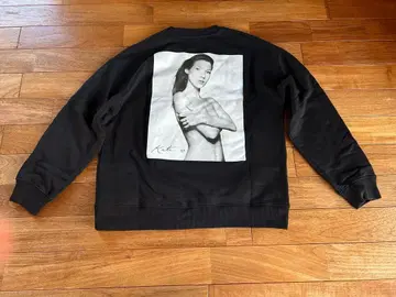 KATE MOSS TERRY O'NEILL 자라 맨투맨