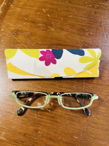 푸트리 언더림 안경 프레임 케이스 포함