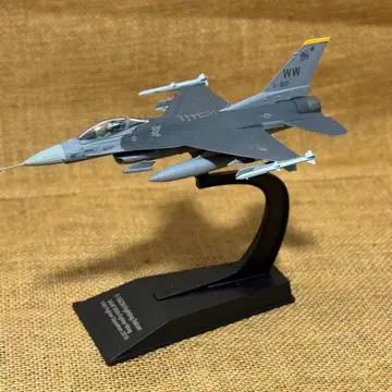에어 파이터 컬렉션 F-16CM 파이팅 팔콘