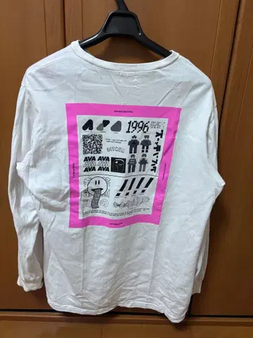 AVNTIS x SPINNS 그래픽 T셔츠