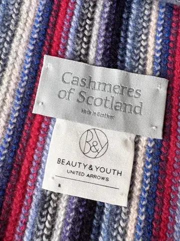 영국 브랜드의 캐시미어 스카프