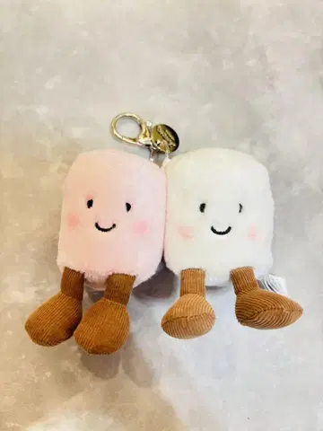 새상품급 Jellycat (제리캣) 마쉬멜로우 참 키링
