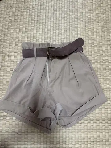 다리치 벨트 포함 숏팬츠